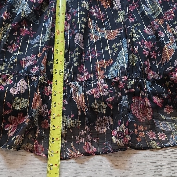 Chic Floral Long Sleeve Dress - Picture 2 of 9